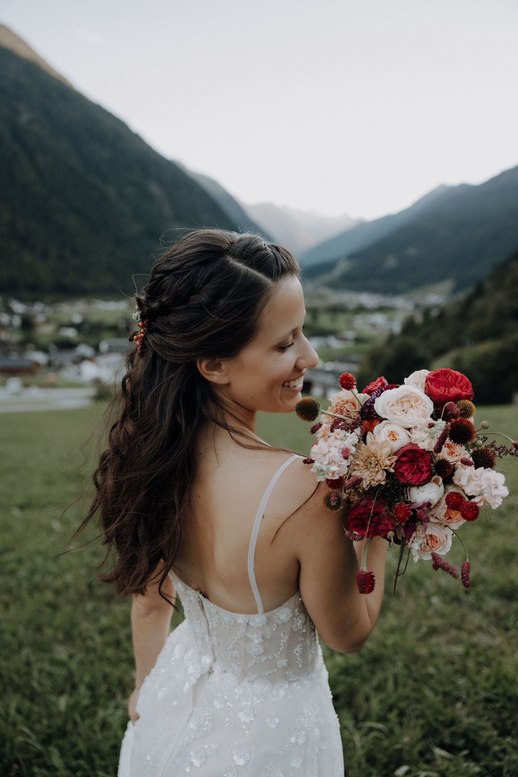 Hochzeit -Bergstadtmomente